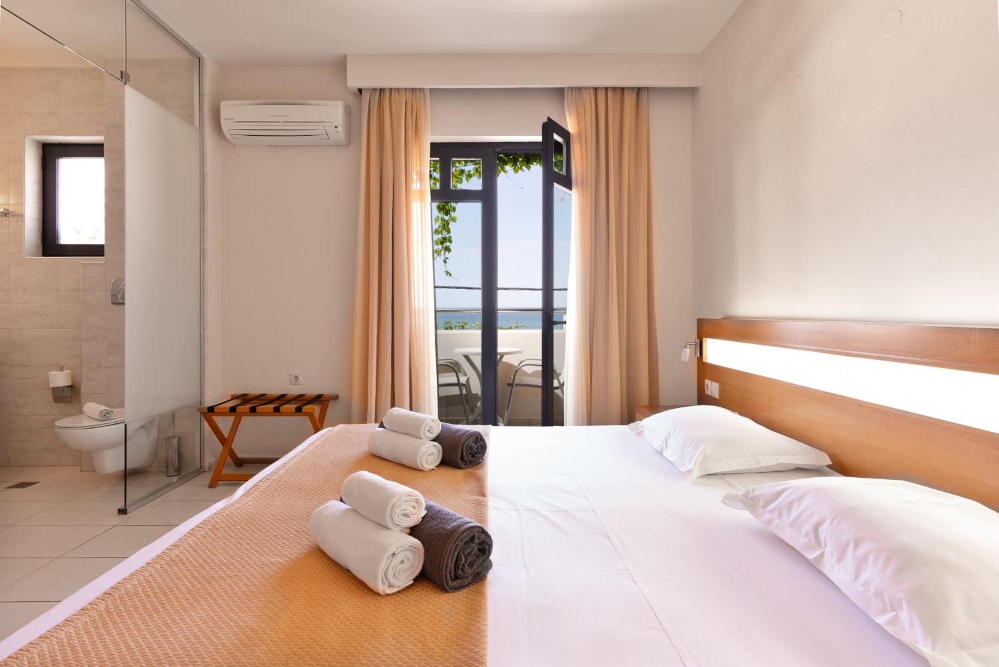 Eva Bay Hotel On The Beach - Adults Only Adelianos Kampos Dış mekan fotoğraf