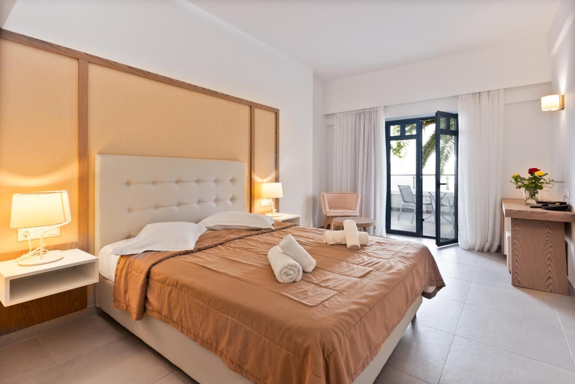 Eva Bay Hotel On The Beach - Adults Only Adelianos Kampos Dış mekan fotoğraf